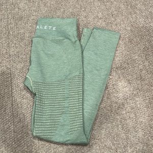 ALPHALETE HALO LEGGINGS